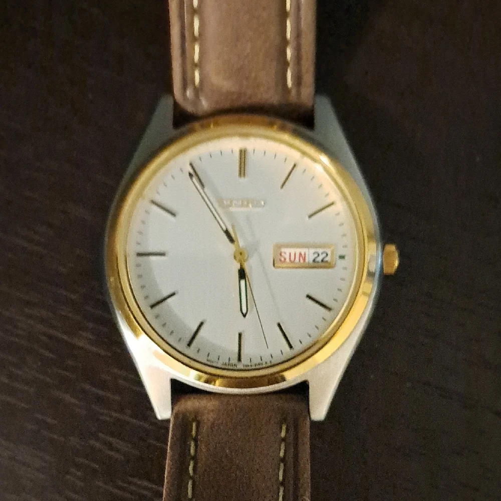 Seiko Gold-Tone Case Watch with Brown Leather Strap and Silver Dial - Picture 3 of 4